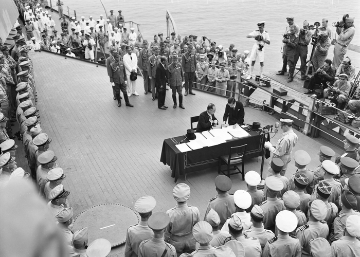 Surrender ceremony aboard uss missouri 03315